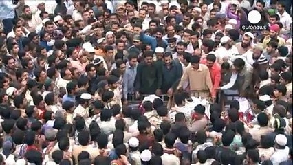 Funeral held for sixty dead in suicide attack at Pakistan's border