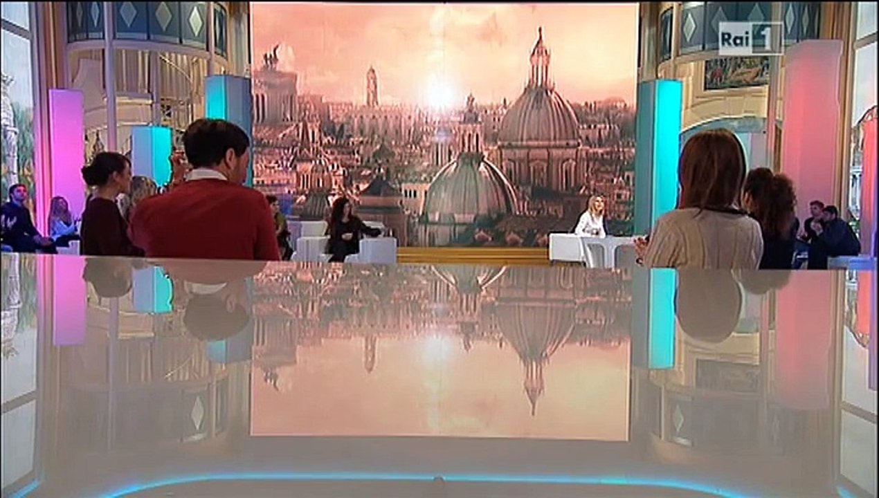 Roberta Ferrari intervista il figlio di Memo Remigi a 'Unomattina in famiglia'