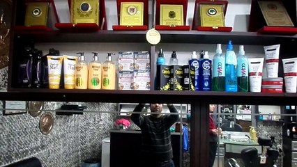 BERBER TRAŞ EDERKEN SURATI NASIL KESTİ İZLEYİN GÖRÜN