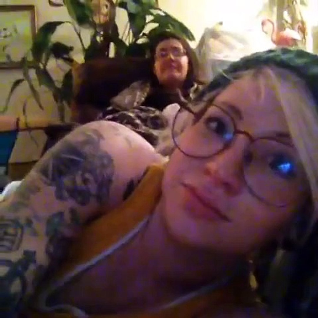 Girl Farts In Car Vine