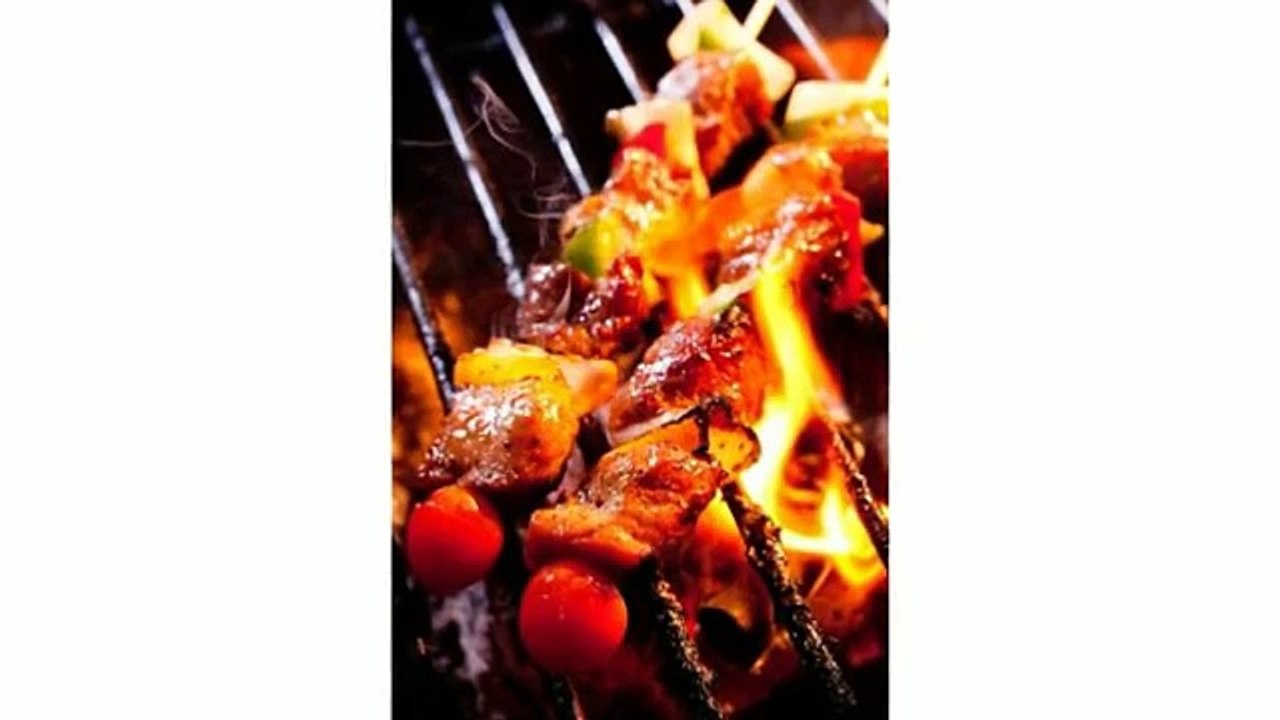 The BBQ Grill Mat That Protects Your Weber Grill and Makes Anyone A Grill Master! (Low)