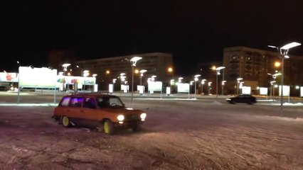 Polisi iplemeyen etrafında dönen RUSLAR