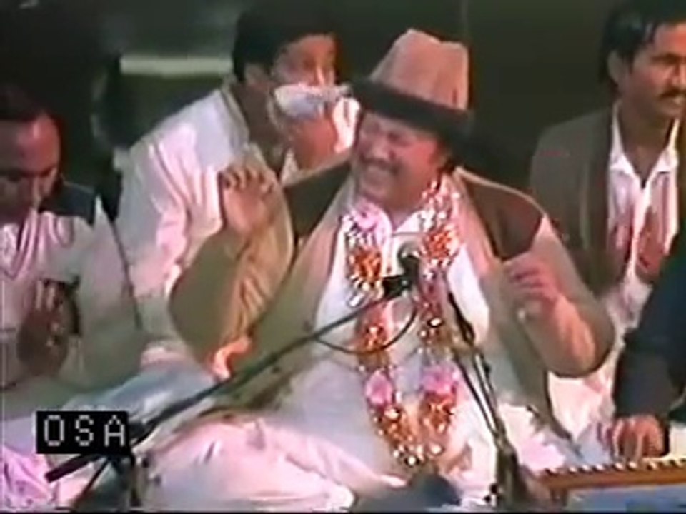 Kamli Wale Mohammad - Nusrat Fateh Ali Khan Qawwal