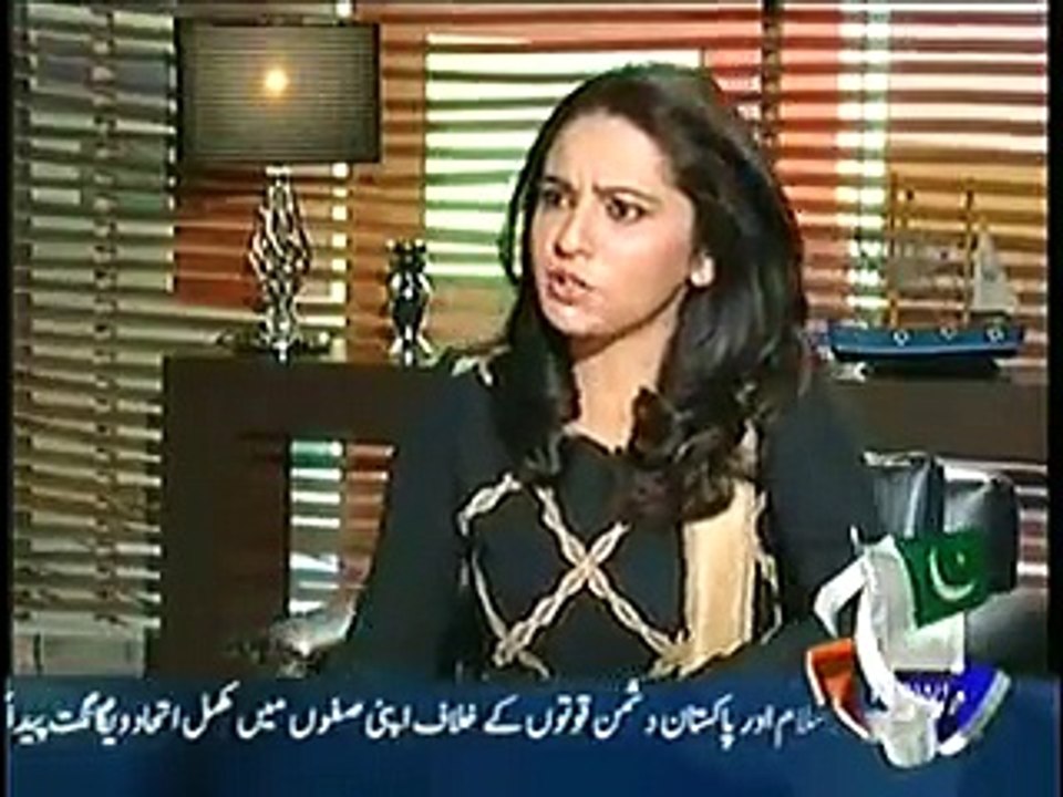 Hassan Nisar Blasts Nawaz Sharif on Adjusting His Whole Family in Government