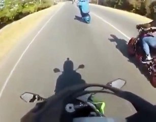 Çok Ucuz Atlatılan Motosiklet Kazası