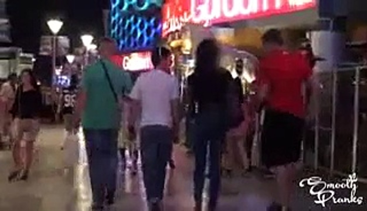 EXPOSING A HOOKER IN VEGAS (SOCIAL EXPERIMENT) - Pranks on People - Funny Pranks - Pranks 2014 BY NEW BEST FUNNY VIDEOS C2