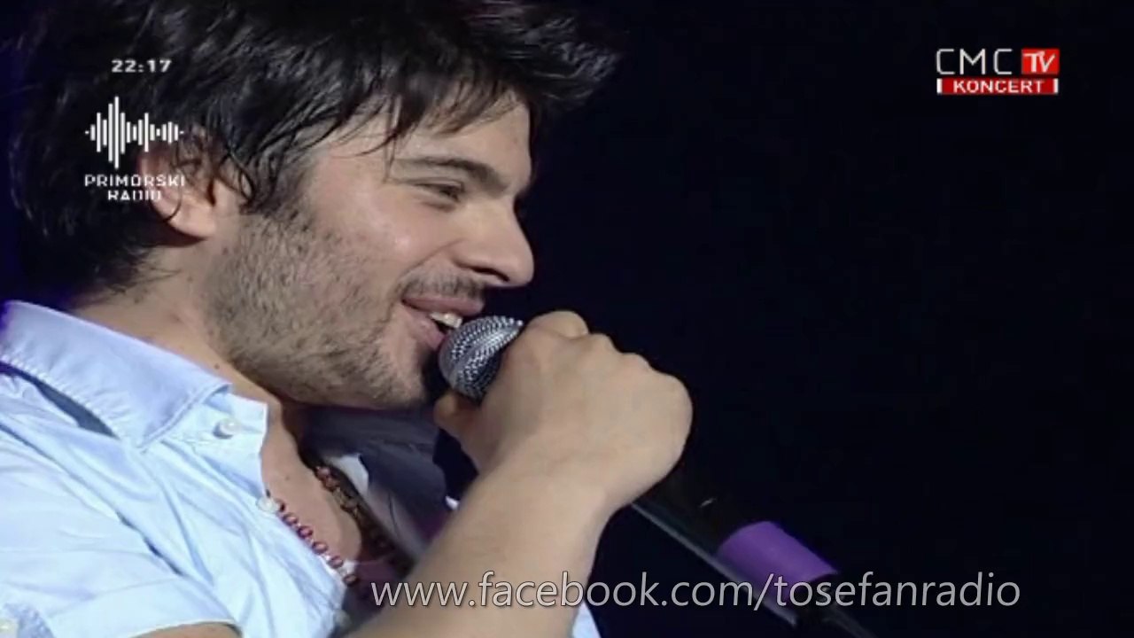 Tose Proeski ... a oci govore to sto cutis ti ...