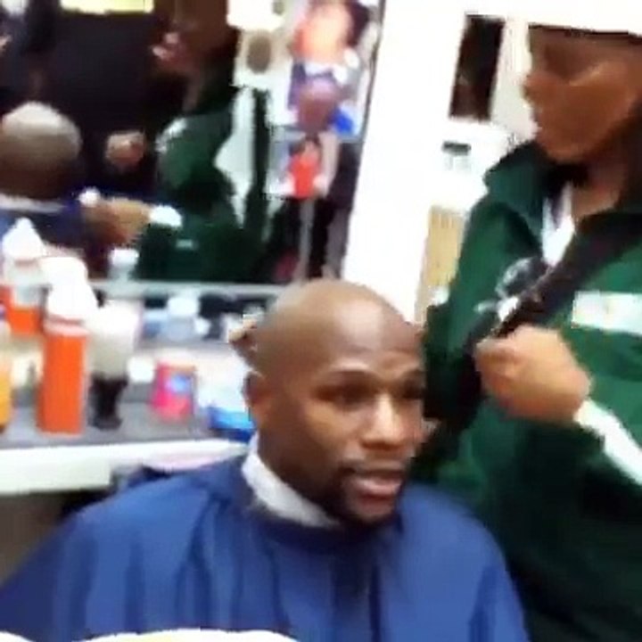 Floyd Mayweather argues with Jamaican women in brixton london