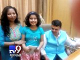 11 year old girl interviews Maharashtra CM Devendra Fadnavis - Tv9 Gujarati