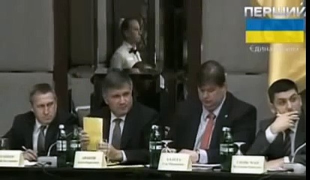 Умыл Авакова! Распространяйте,быстро блокируют!