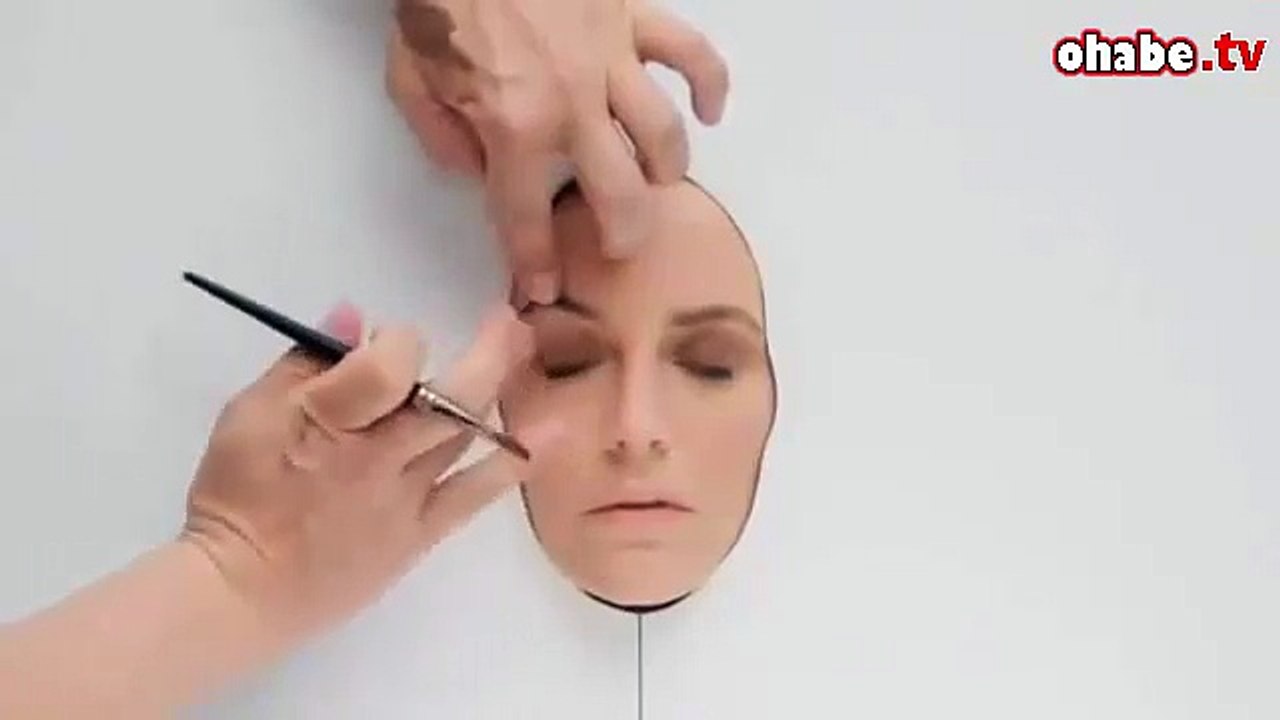 Bir Yılın Makyajını Bir Günde Yaparsanız Ne Olur ?
