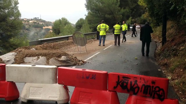 Intempéries: coulées de boue sur les collines niçoises