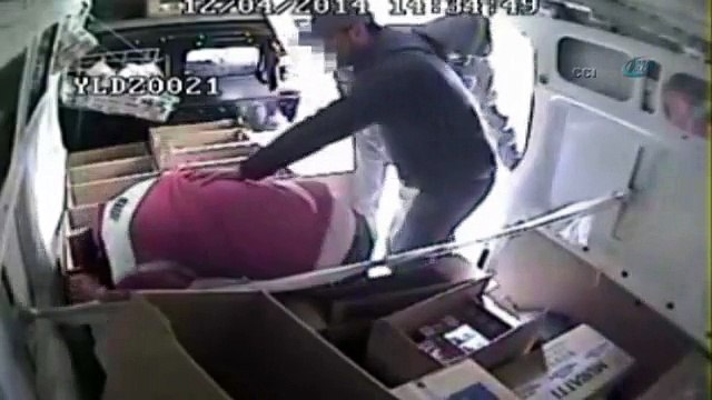 Sigara dağıtım araçlarını böyle gasp ettiler