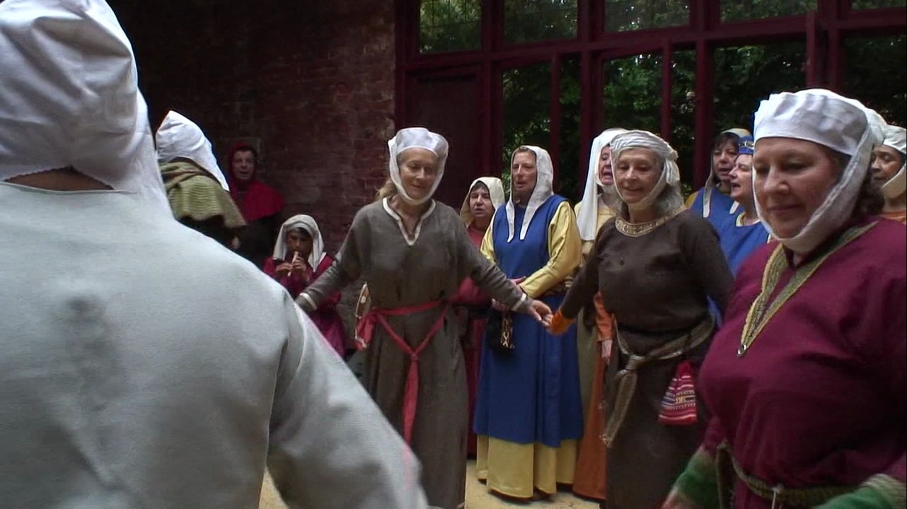 Danceries du Temps jadis - extrait film "Je m'appelle Louis"