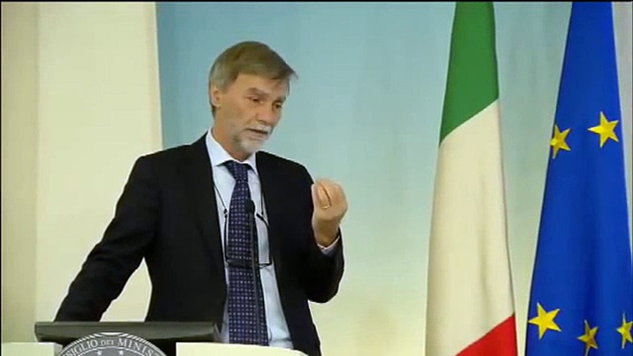 Roma - Accordo sui fondi Ue 2014 2020, Delrio  “64 miliardi per rilanciare il Paese” (04.11.14)