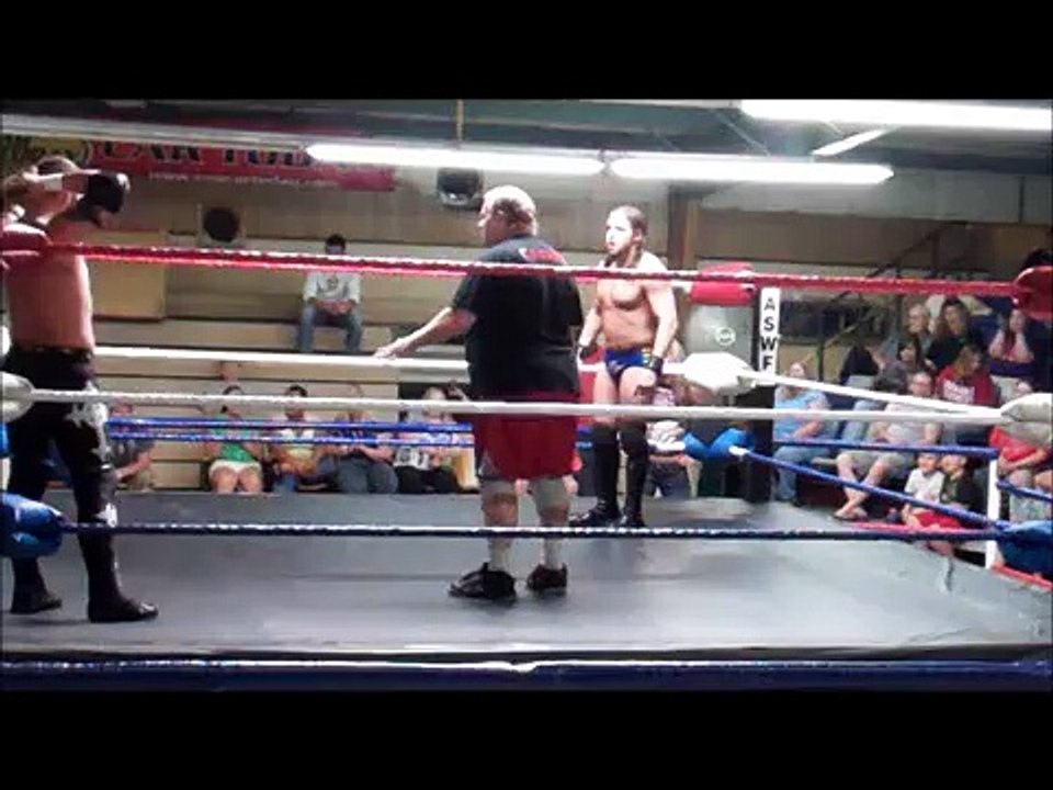 Austin Lane Vs Eric Wayne