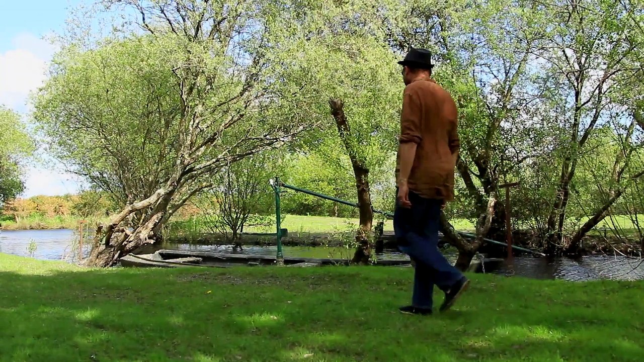 Monsieur Gontrand - Chez Laurette (Michel Delpech - reprise)