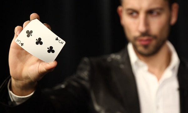 6 Close-Up Magic Tricks in 90 Seconds