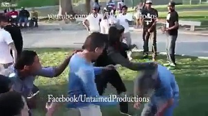 Un vieil homme se fait agresser