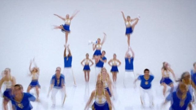 Taylor Swift's 1989 hits No.1 on the charts
