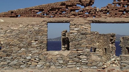Bande-annonce : Comme des Lions de Pierre à l'Entrée de la Nuit - VOST