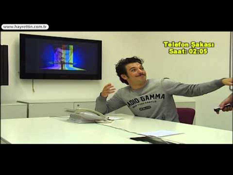 Yılmaz Morgül beni üzüyorlar ( telefon şakası ) :)