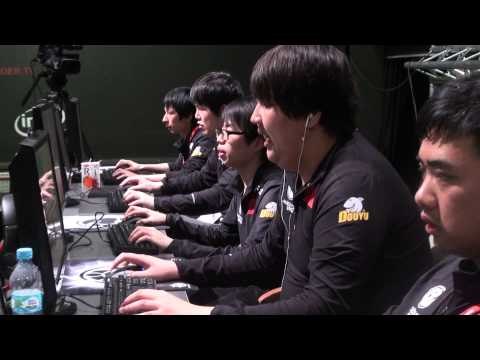 iG emotions during their match vs Na`Vi @ Starladder Season IX LAN Finals