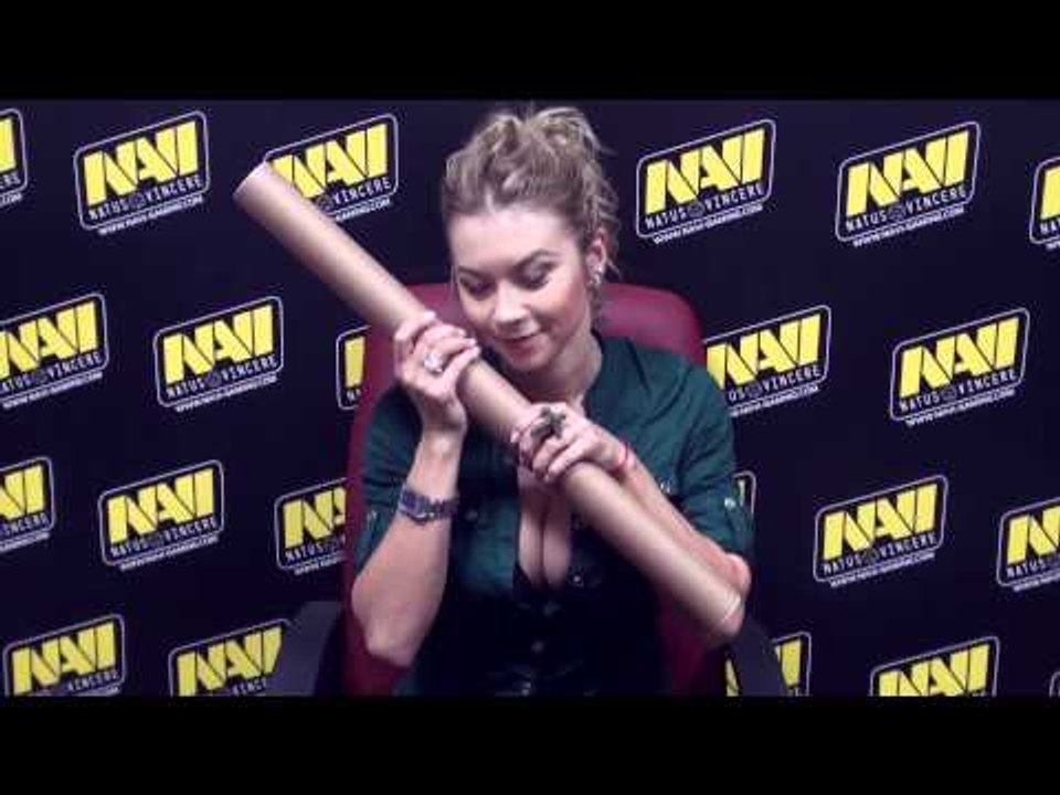 Contest by Polina, Masha and Dasha: support Na`Vi on ESWC 2012 (with Eng subs)