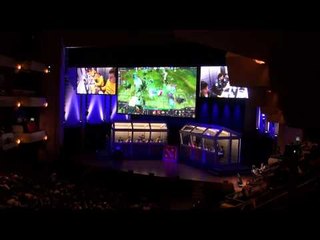 Crowd and PGG cheer for Na`Vi.Dota2 @ The International 2
