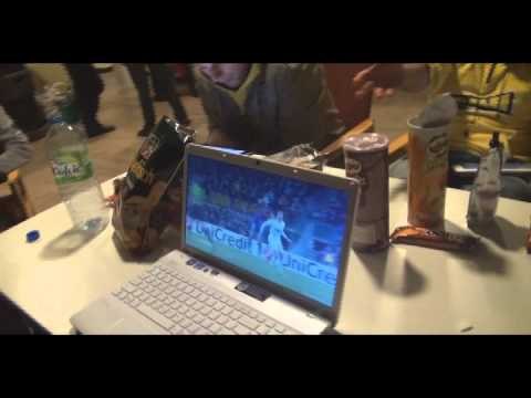 Na`Vi and SK chilling before playoff @ IEM 6 WC