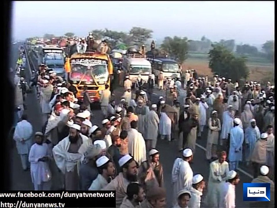 Dunya news-Four killed, 28 injured as two buses collide near Faizupur Interchange