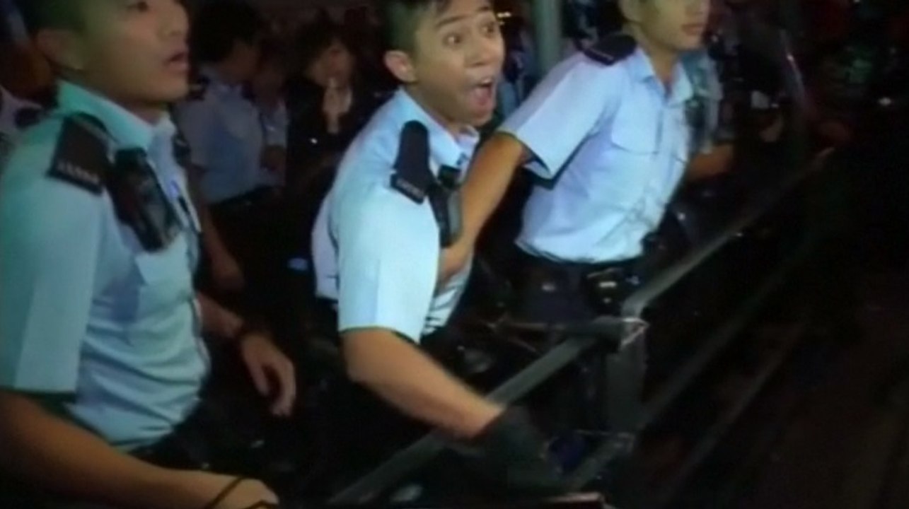Heurts entre la police et les manifestants à Hong Kong