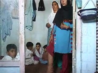 RAFIULLAH KHAN AAJ NEWS Shahnaz PKG(03 OCT 2010)