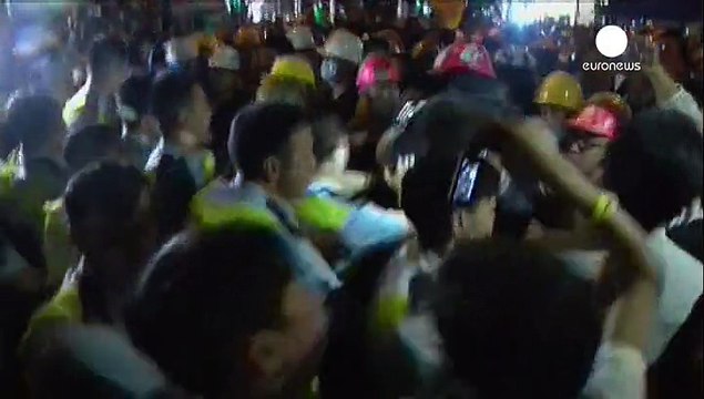 Hong Kong: manifestants prodémocratie et police s'affrontent à Mong Kok