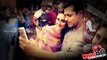 Salman Clicks A Selfie With Kareena On The Sets Of Bajrangi Bhaijaan!