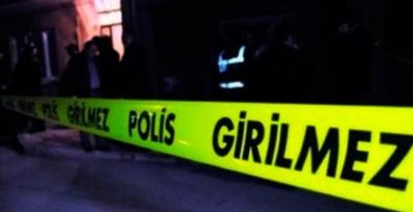 Karısının Boğazını Kesen Sinirli Koca, Kendisini Astı