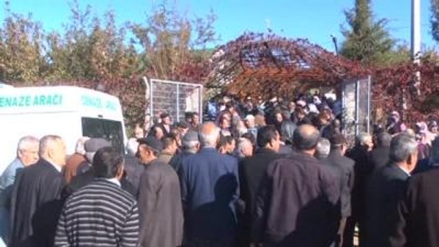 Anayurt Gazetesi Genel Yayın Yönetmeni Alan'ın Cenazesi