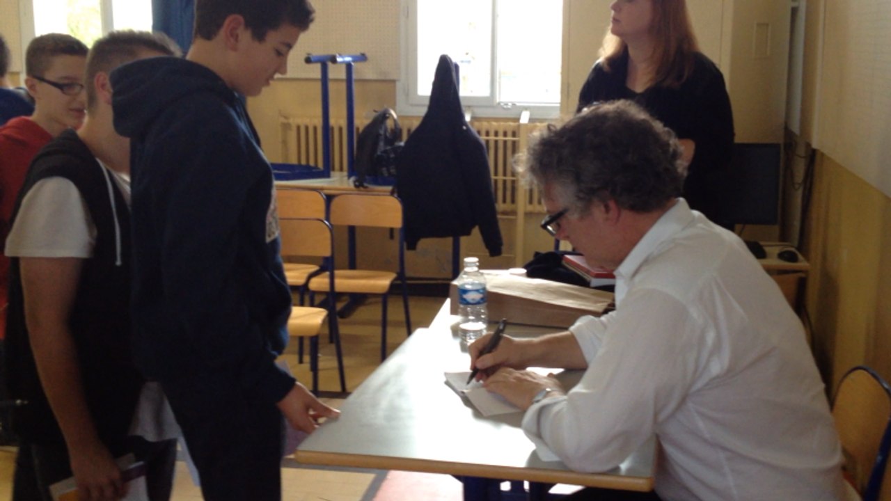 Michel Onfray rencontre des collégiens d'Alencon