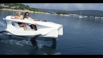 Quadrofoil Hydrofoil electric watercraft