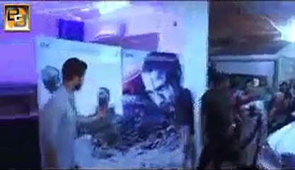 Haider Movie Review  Shahid Kapoor & Tabu steal the show! BY z2 video vines