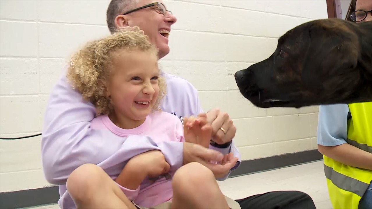 Prisoners & Dogs Are Teaming Up To Help Special Needs Kids