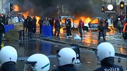 Bruxelles : la manifestation contre l'austérité gâchée par les casseurs