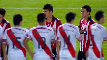 River Plate 3-2 Estudiantes (River win 5-3 on aggregate)
