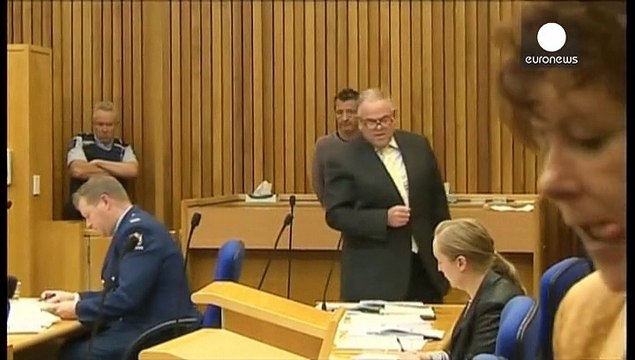 Cade l'accusa più grave per il batterista degli Ac/Dc, Phil Rudd, per insufficienza di prove