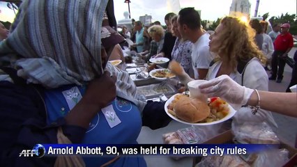 Florida man, 90, arrested for feeding the homeless