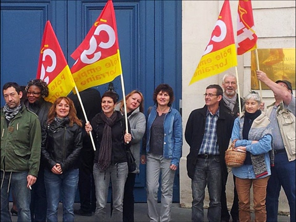 Diaporama du rassemblement devant la préfecture de Nancy le 23 octobre 2012 contre le jour de carence pour les agents publics