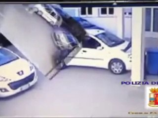 Ostuni (Br) - Madre rapisce figlia lanciandola dalla finestra (06.11.14)