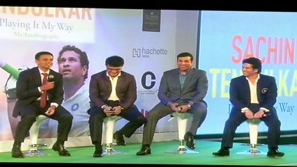 Sachin reacts after being declared on 194 by Rahul Dravid