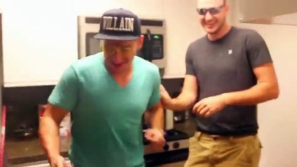 What will Happen if You Drop Dry Ice in the Boiled Water_