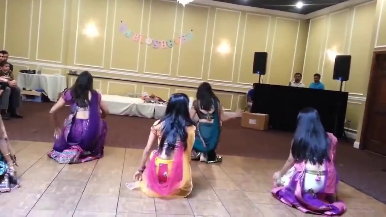 Sweet Girls Dance || Pakistani Wedding  || Khaan Khaan Bolo Ae ||  HD ✔